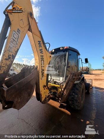 Retro Escavadeira New Holland B110B