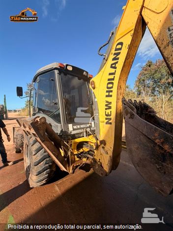 Retro Escavadeira New Holland B110B