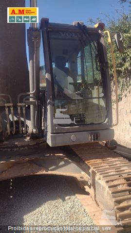 Escavadeira Volvo EC220DL