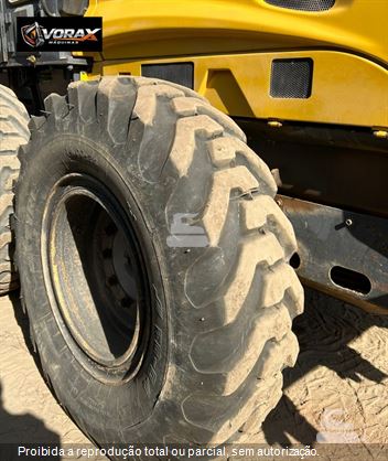 Motoniveladora New Holland RG170B