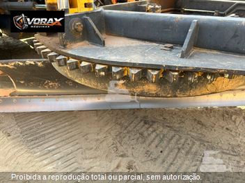 Motoniveladora New Holland RG170B