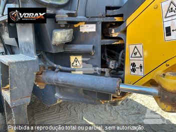 Motoniveladora New Holland RG170B