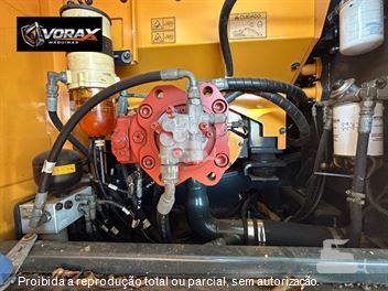 Escavadeira Hyundai R220LC-9