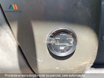 Escavadeira Caterpillar 320D