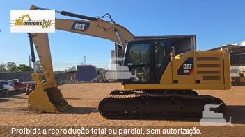 Escavadeira Caterpillar 320