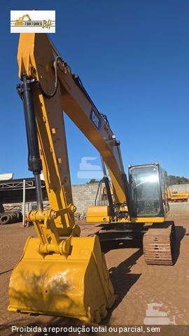 Escavadeira Caterpillar 320