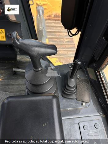 Trator de Esteira John Deere 700J-II