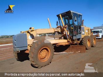 Motoniveladora Komatsu GD555-3