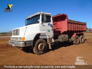 Caminhão Mercedes-Benz L-2635 3-Eixos 2p (diesel)