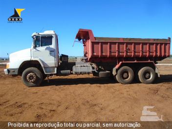 Caminhão Mercedes-Benz L-2635 3-Eixos 2p (diesel)