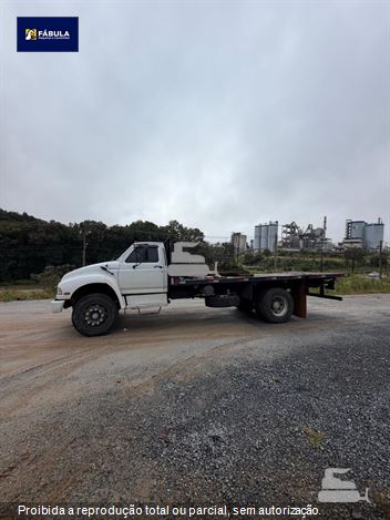 Caminhão Ford F-14000 2p (diesel)