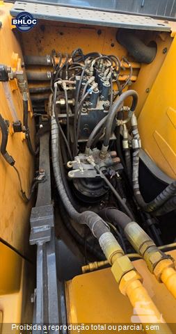 Escavadeira Hyundai R140LC-9S