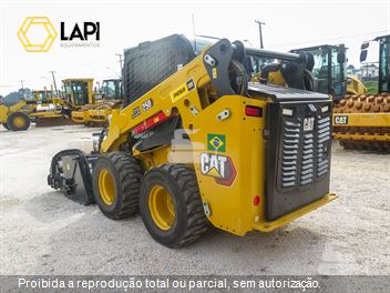 Mini-Carregadeira Caterpillar 250