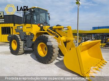 Pá Carregadeira Komatsu WA200