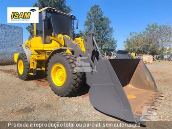 Pá Carregadeira Volvo L90F