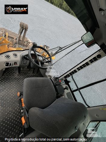 Pá Carregadeira Volvo L60F
