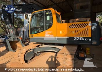 Escavadeira Hyundai R220LC-9