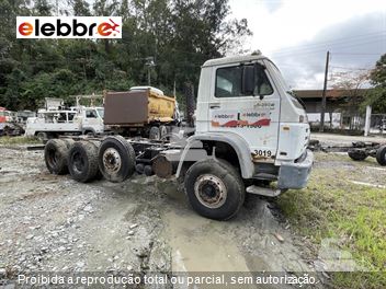 Caminhão Volkswagen 26-260 E Constellation 6x4 3-Eixos 2p (Diesel)