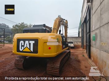 Escavadeira Caterpillar 318D2L