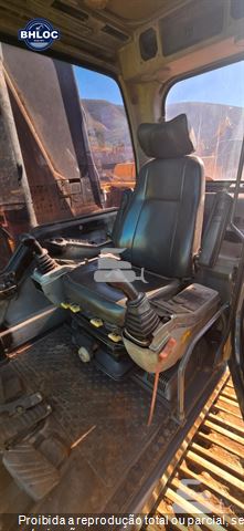 Escavadeira Volvo EC240BLC