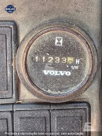 Escavadeira Volvo EC240BLC