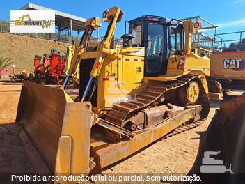 Trator de Esteira Caterpillar D6T