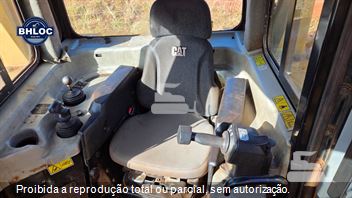 Trator de Esteira Caterpillar D6T XL
