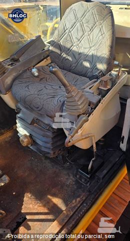 Escavadeira Caterpillar 320C