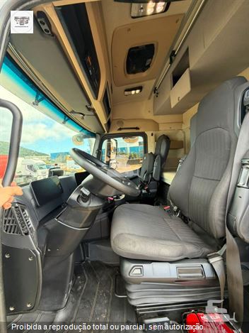 Caminhão Mercedes-Benz Actros 2651 S 6x4 2p (Diesel)(E5)