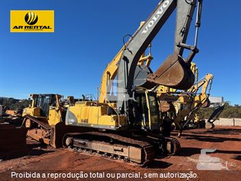 Escavadeira Volvo EC240BLC