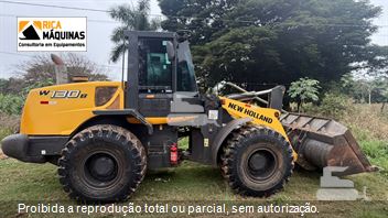 Pá Carregadeira New Holland W130 B