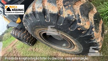 Pá Carregadeira New Holland W130 B