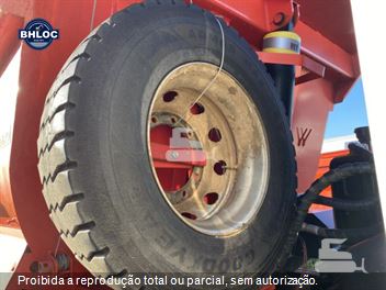 Caminhão Volkswagen 31-320 E Constellation 6x4 3-Eixos 2p (Diesel)