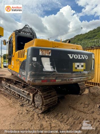 Escavadeira Hyundai R210LC-9S