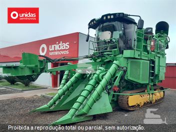 Colheitadeira John Deere CH570