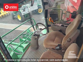 Colheitadeira John Deere CH570