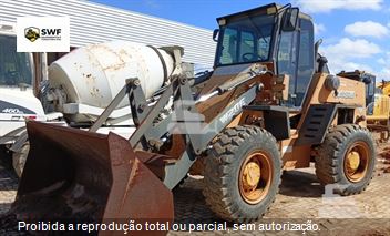 Pá Carregadeira Case W20E