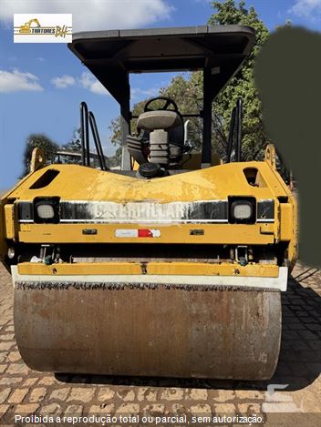 Rolo Compactador Caterpillar CB-534D