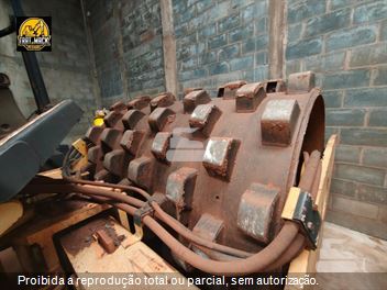 Rolo Compactador Bomag BW 212 D-40