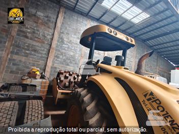 Rolo Compactador Bomag BW 212 D-40