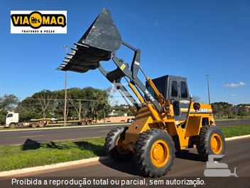 Pá Carregadeira Case W20E