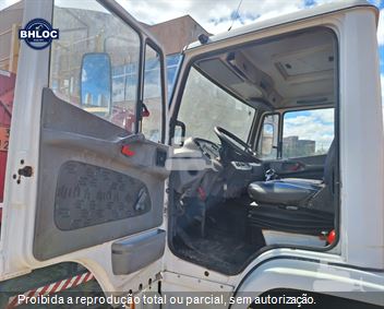Caminhão Mercedes-Benz 2726 6x4 2p (diesel)