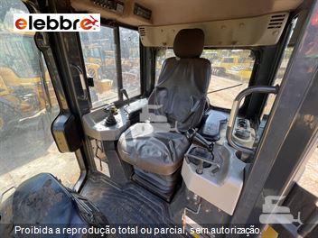 Trator de Esteira Komatsu D61-EX