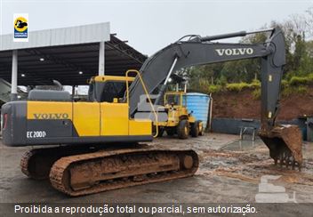 Escavadeira Volvo EC200D