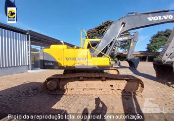 Escavadeira Volvo EC210BLC