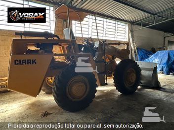 Pá Carregadeira Michigan 75III