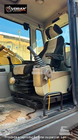 Escavadeira Hyundai R210LC-7