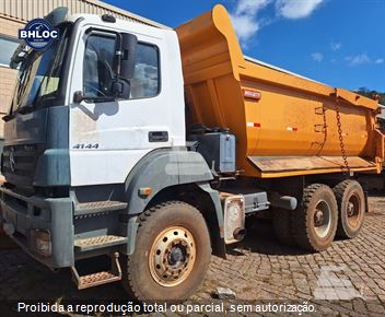 Caminhão Mercedes-Benz Axor 4144 K 6x4 2p (diesel)
